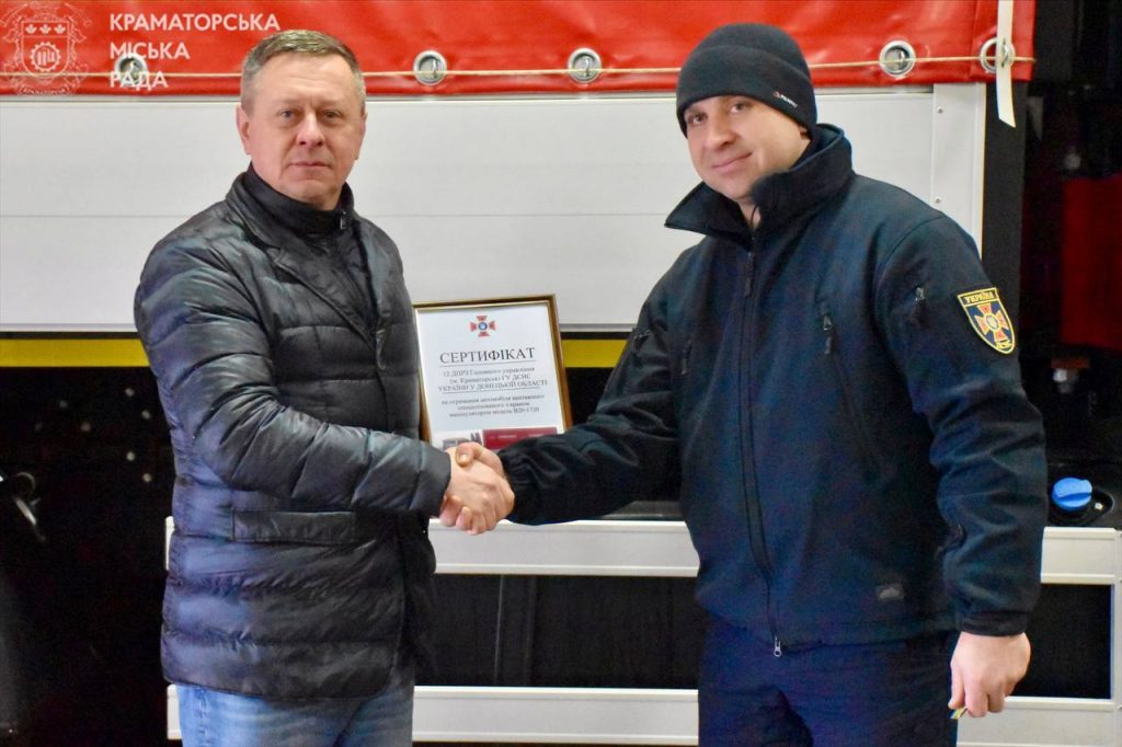 Краматорські рятувальники отримали новий спеціалізований автомобіль